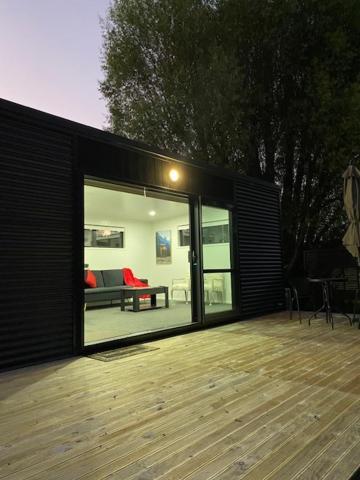 شقة Bombay Hills Modern Retreat أوكلاند المظهر الخارجي الصورة